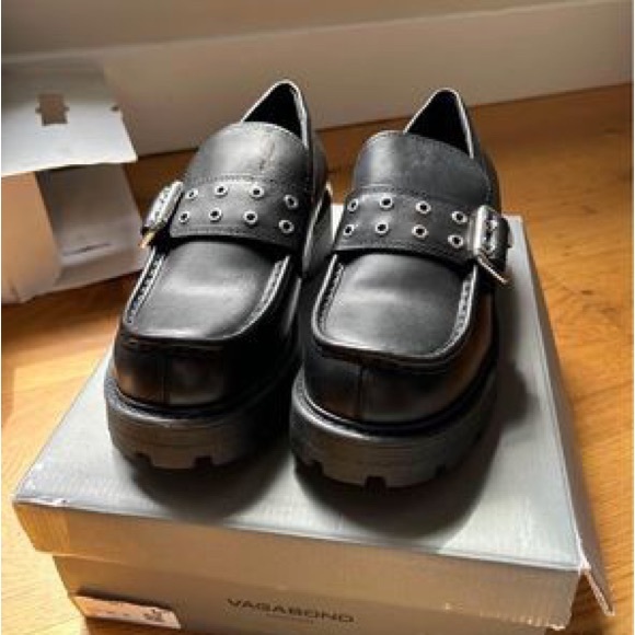 VAGABOND Cosmo 2.0 Platform Loafers — Black with Buckle— USA size 8 (EU 39). - Picture 2 of 4